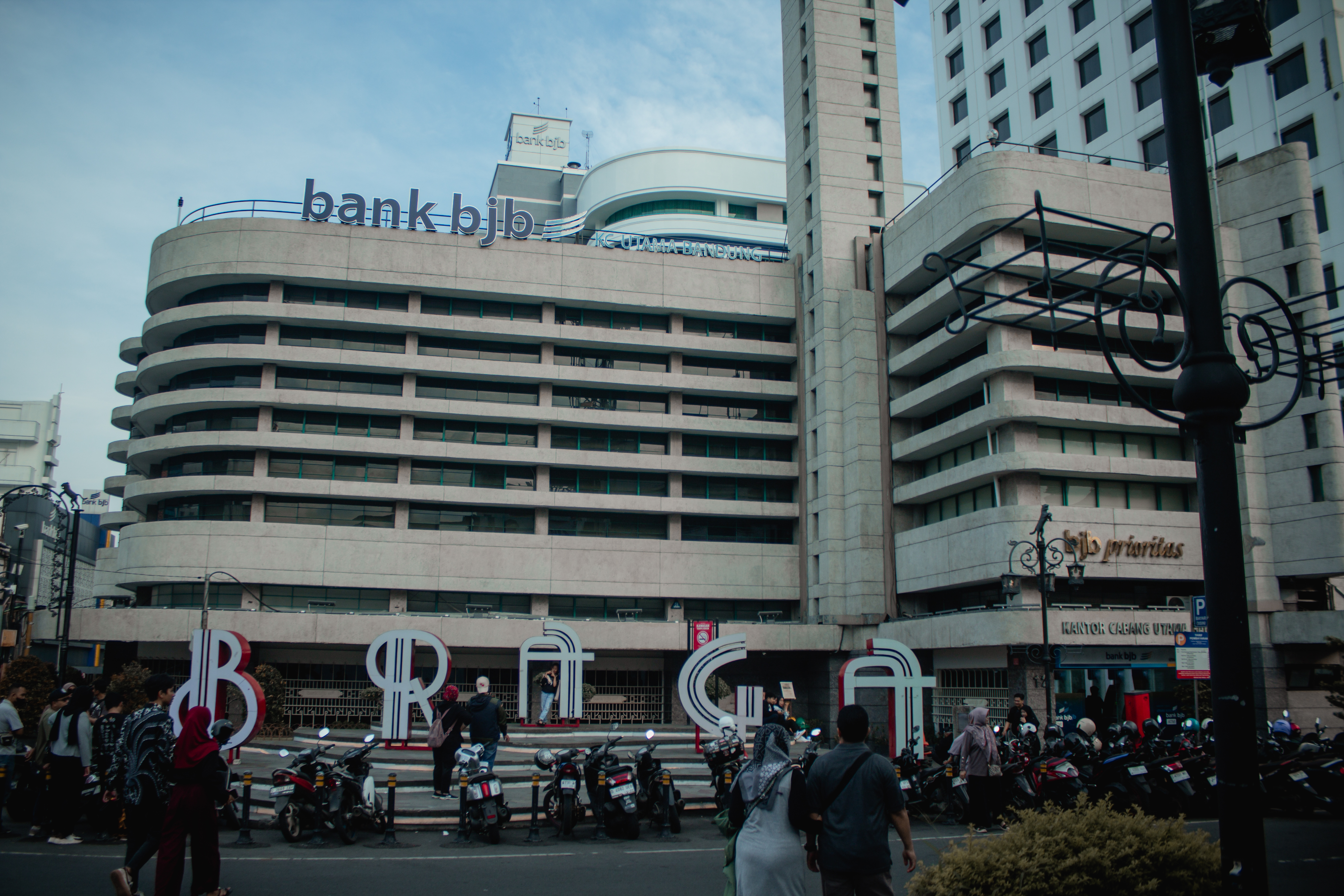 Foto Gedung BJB di Braga